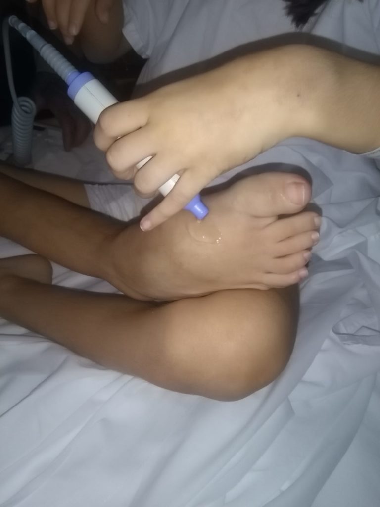 Il piede di Marta durante una visita